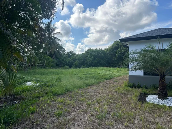 4892 Alberta Avenue, West Palm Beach, FL 33417