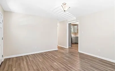 613 Grantland Dr — Photo 14