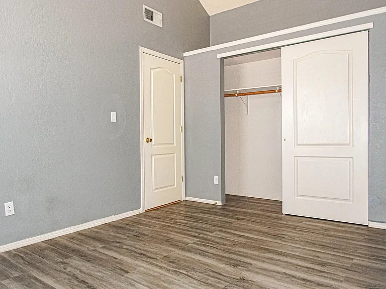 12107 Valley Quail Dr — Photo 17
