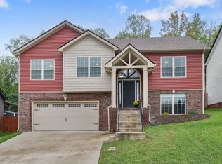 1152 Racker Dr, Clarksville, TN 37043
