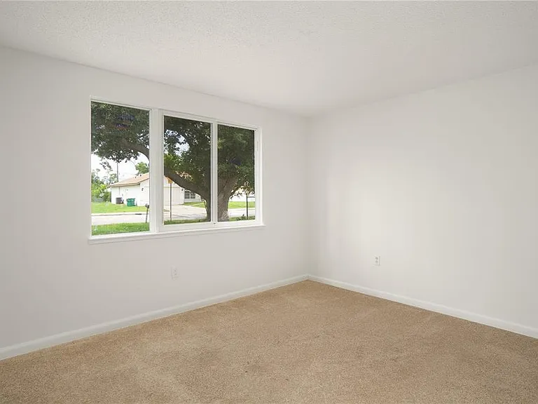 22291 Westchester Blvd #301 — Photo 11