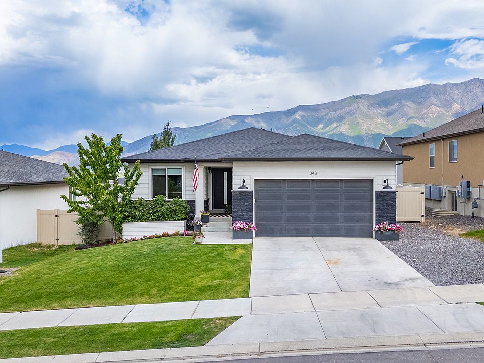 1st image of 343 Red Rock Dr