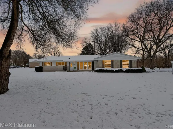 23660 Maude Lea Cir, Novi, MI 48375