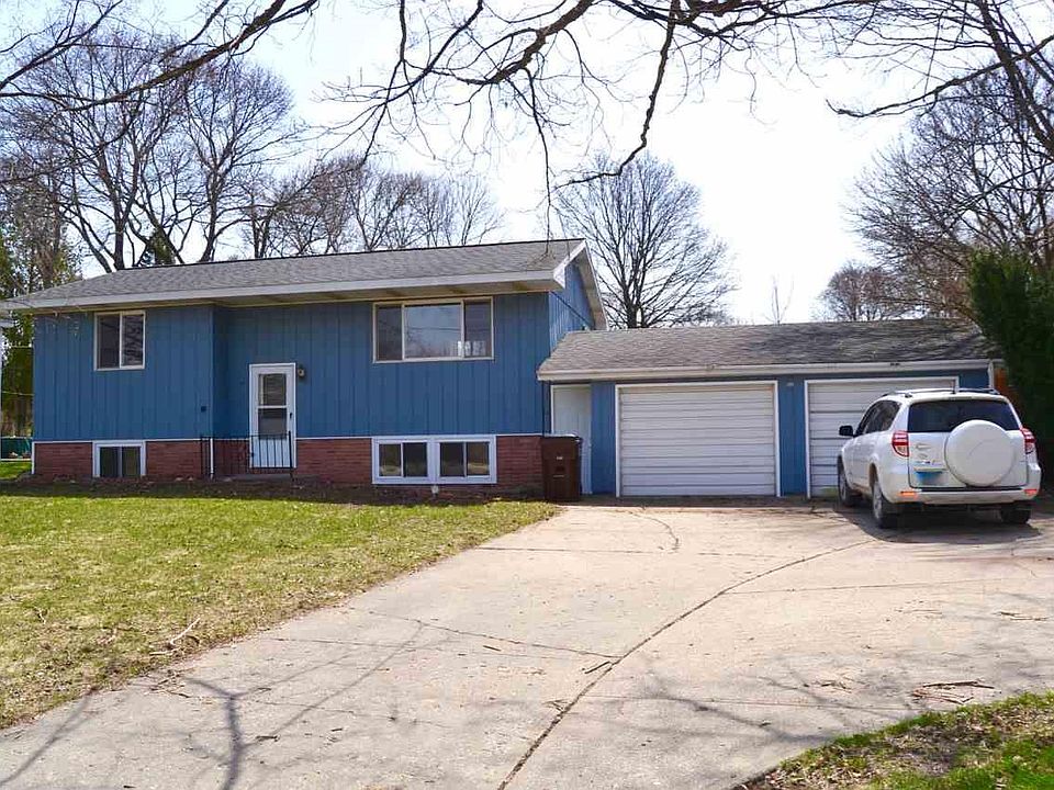 1st image of 395 Sunnyside Dr