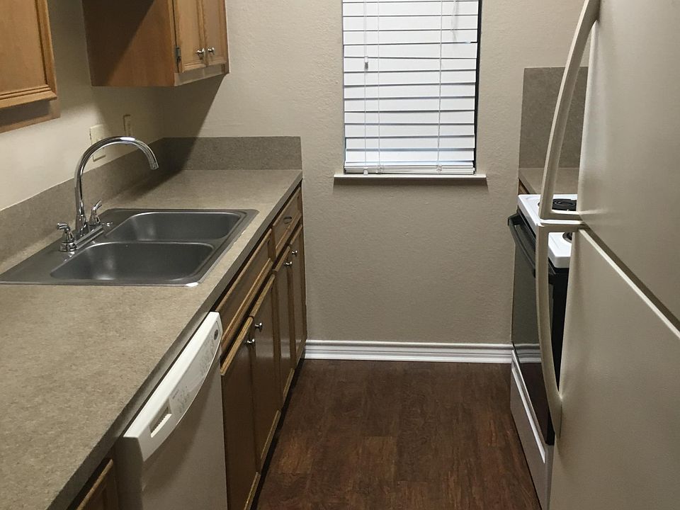 All appliances included.
