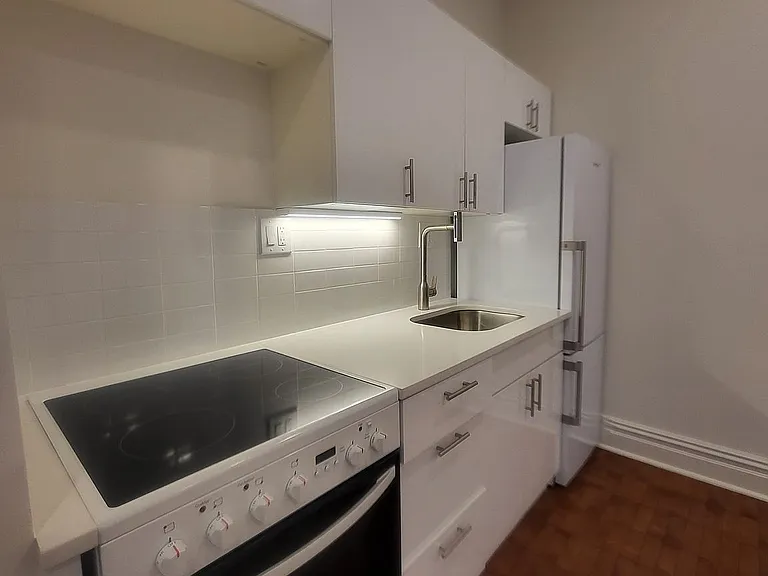 1212 Ocean Ave #5E — Photo 5