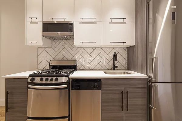 Rented by Brick&Mortar | media 18