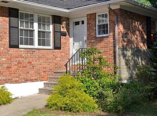 17 Nassau Dr, Summit, NJ 07901