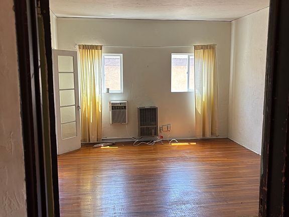 2nd image of 3521 Bellevue Ave
