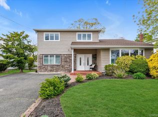 2542 Park Place, Bellmore, NY 11710