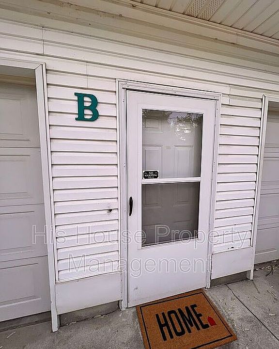 1st image of 1201 16th Ave #B