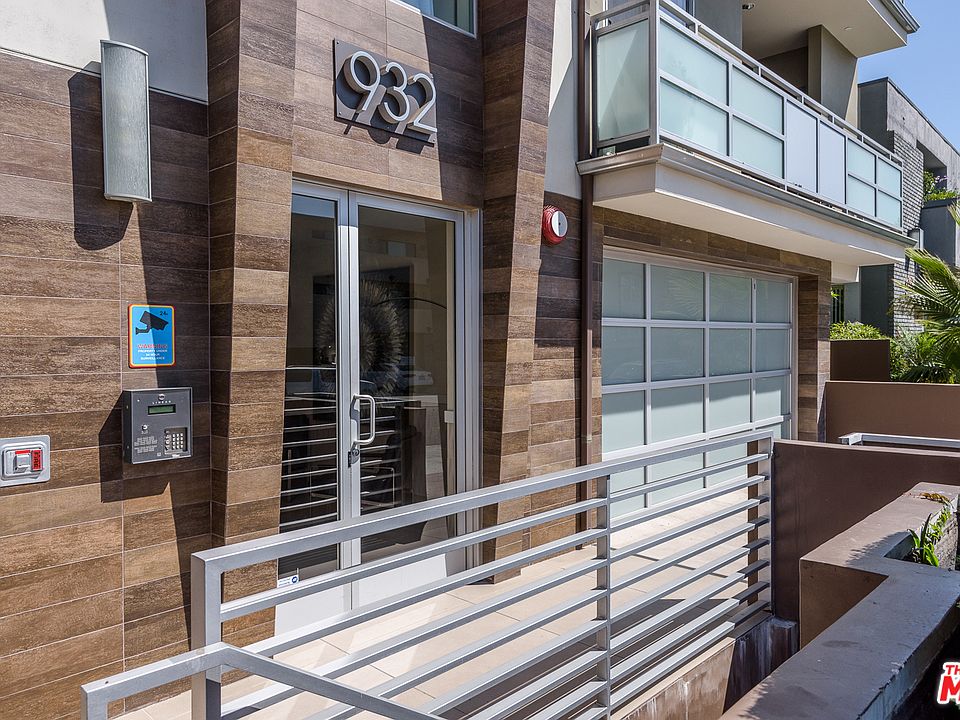 1st image of 932 N Alfred St APT 301