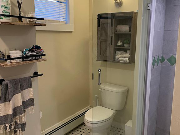 3rd image of 131 W Park St APT 1
