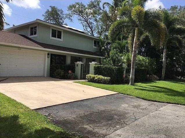 1st image of 1828 SW 24th Ave