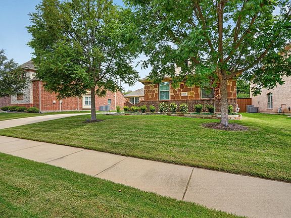 2nd image of 3515 Carlton Ct