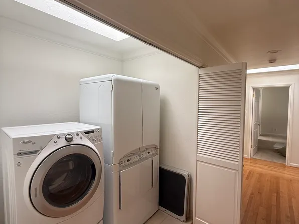 1860 Washington St #Penthouse, San Francisco, CA 94109