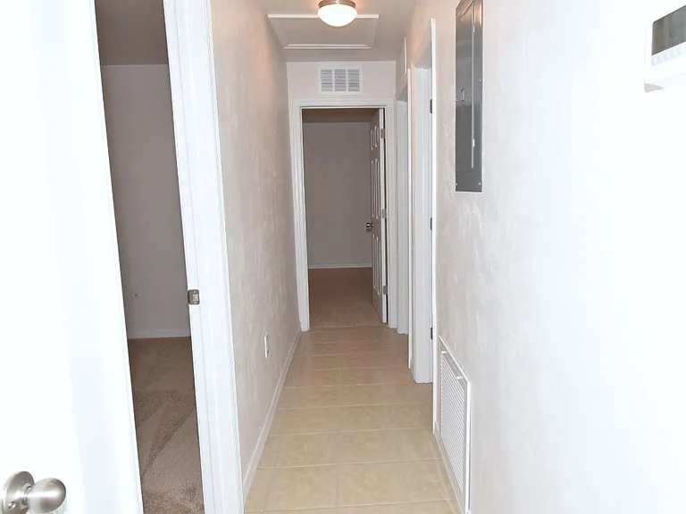 2035 NW 33rd Ave — Photo 6