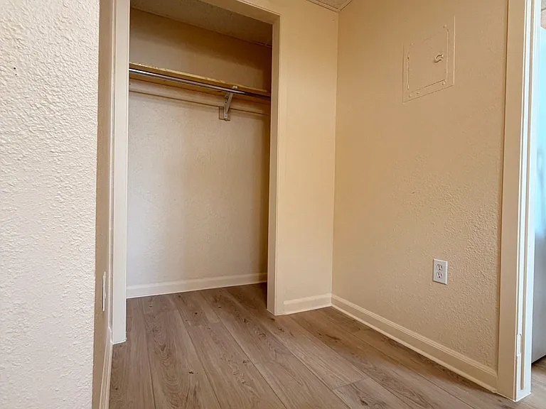 730 2nd St #B1 — Photo 7
