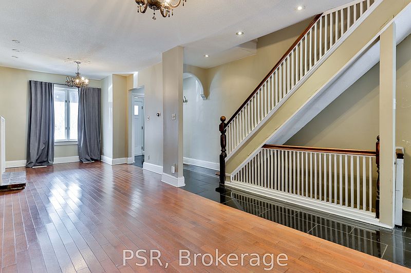 Toronto House for rent - 4 Bedrooms — photo 3