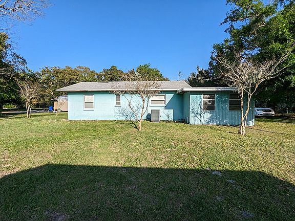 3rd image of 2931 Varella Ave