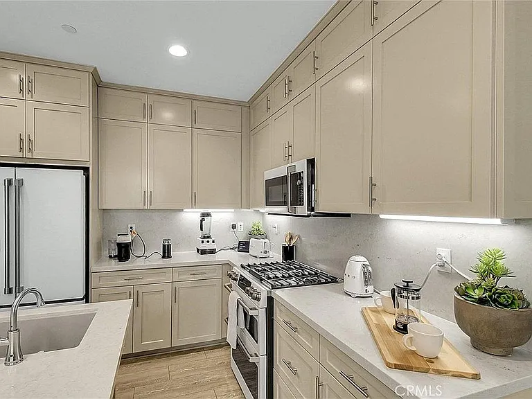 26149 Park Ave #52 — Photo 4