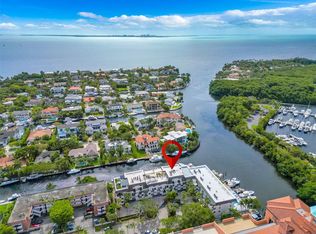 6901 Edgewater Dr APT 315, Coral Gables, FL 33133