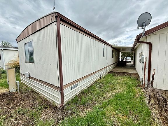 4th image of 2414 Empire Dr Unit 1