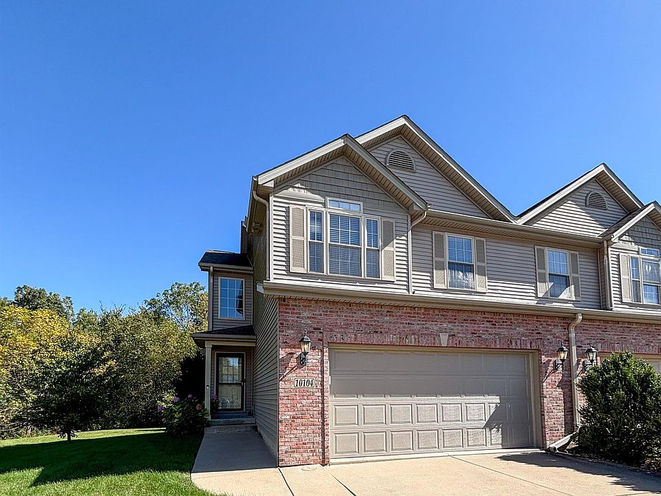 1st image of 10104 N Brompton Ct