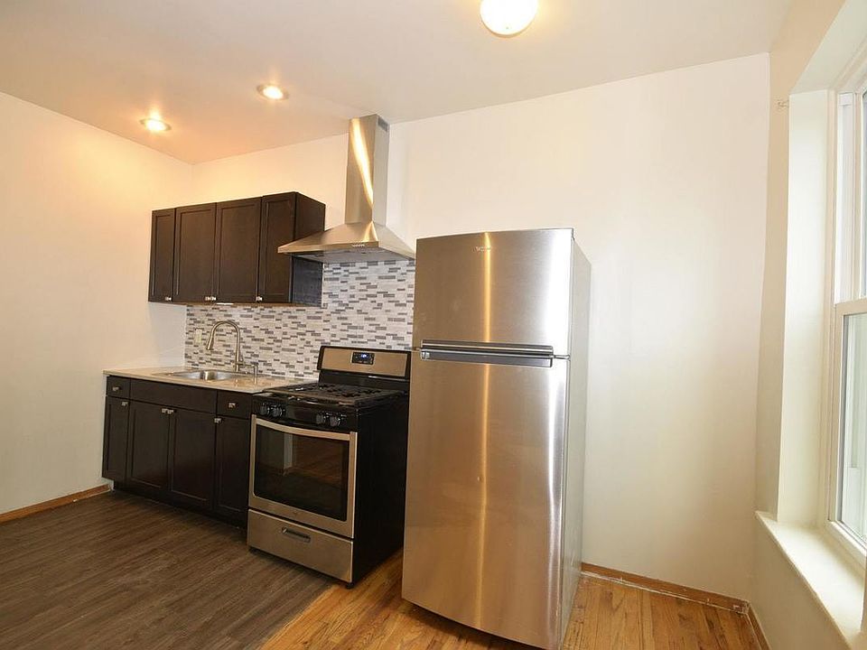 1st image of 800 Halsey St #2