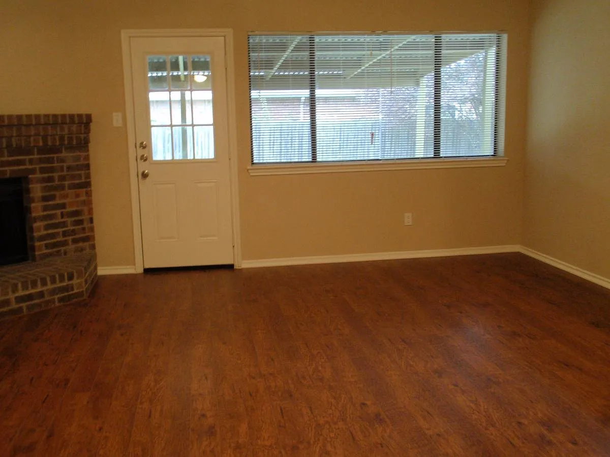 1328 Homestead Street — Photo 3