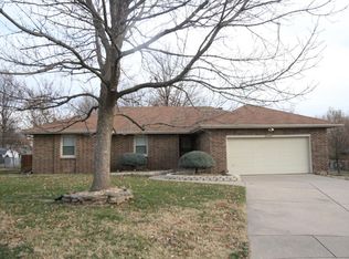 3904 S Gatlin Ct, Springfield, MO 65807