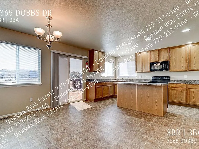7365 Dobbs Dr — Photo 8