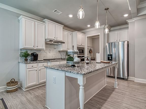 5th image of 2840 Westgate Park Dr
