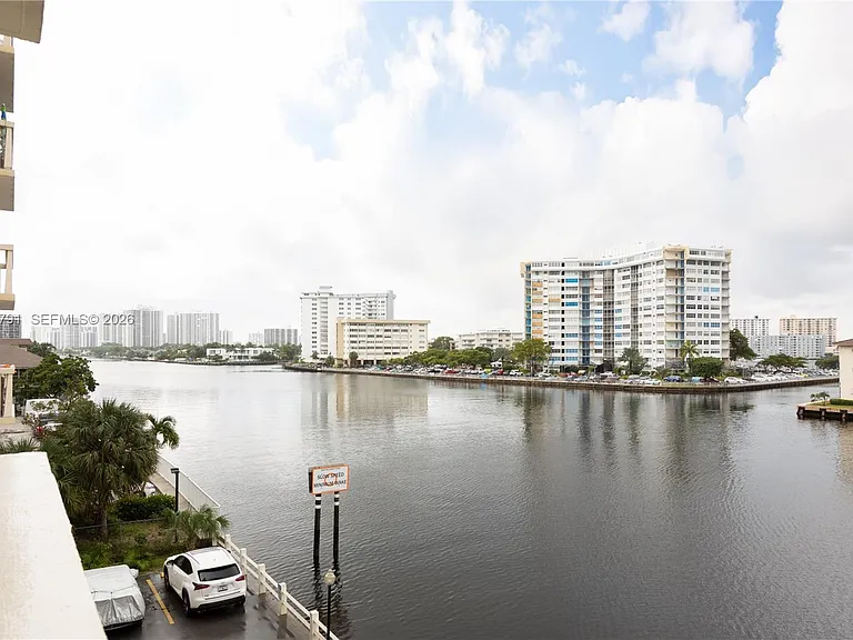 1817 S Ocean Dr #320 — Photo 11