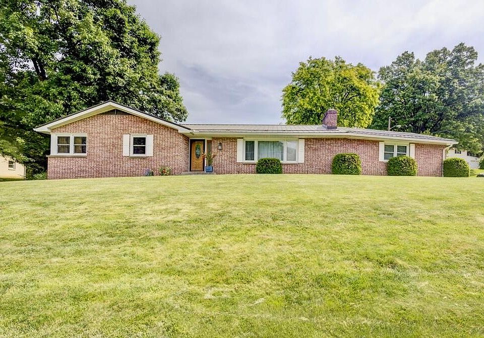 1st image of 205 Marita Dr