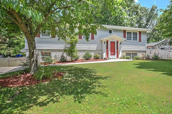2nd image of 3832 Alderwood Dr