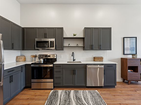 2nd image of 75 Canal St #212
