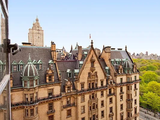 Sold by Sotheby's International Realty | media 3