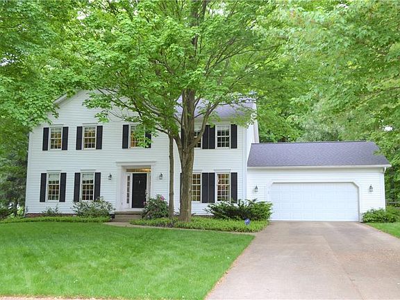 2nd image of 1468 River Park Dr