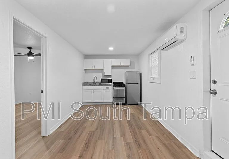 2108 W Saint Louis St #B — Photo 4