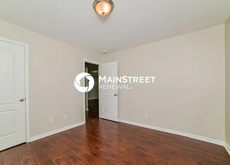 5217 Oakhill Dr — Photo 15