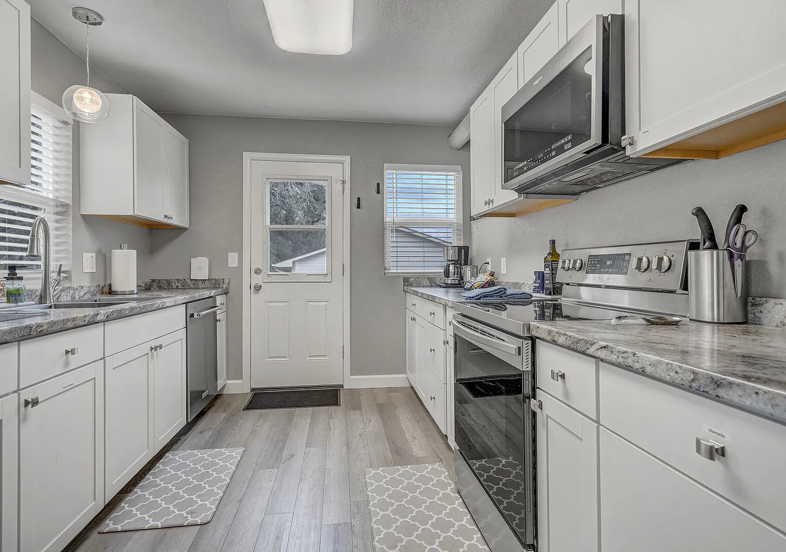 1313 Cooper Ave — Photo 2