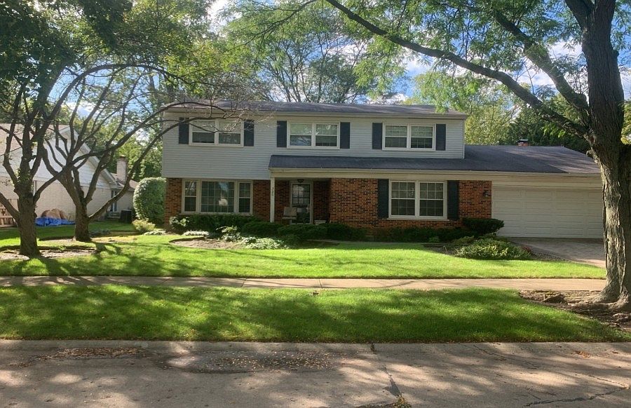 1st image of 326 Earls Ct
