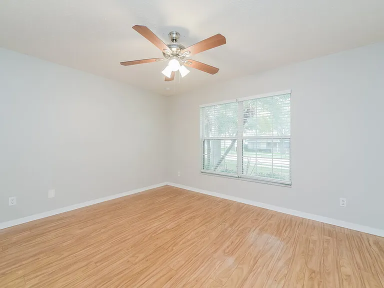 1923 Southern Oak Loop — Photo 12