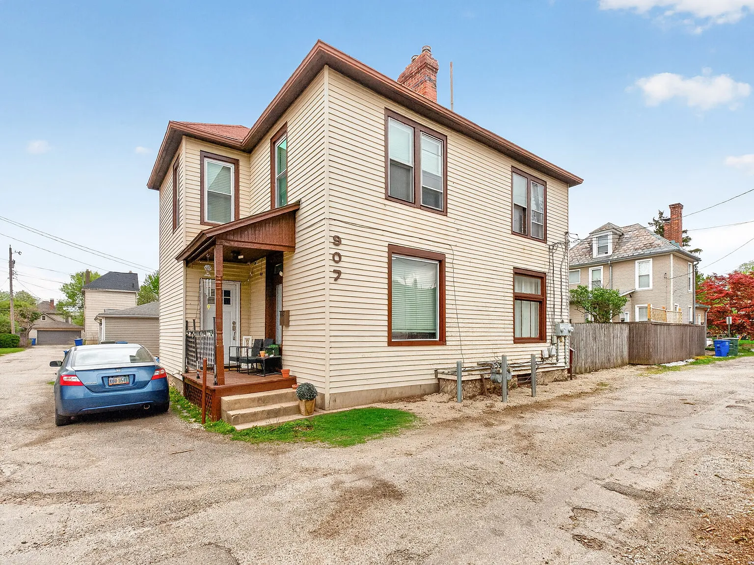 2 bed, 1100 sqft, $1,600 — Photo 2