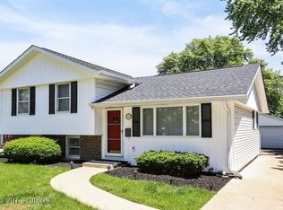 225 Shannon Ct, Des Plaines, IL 60016