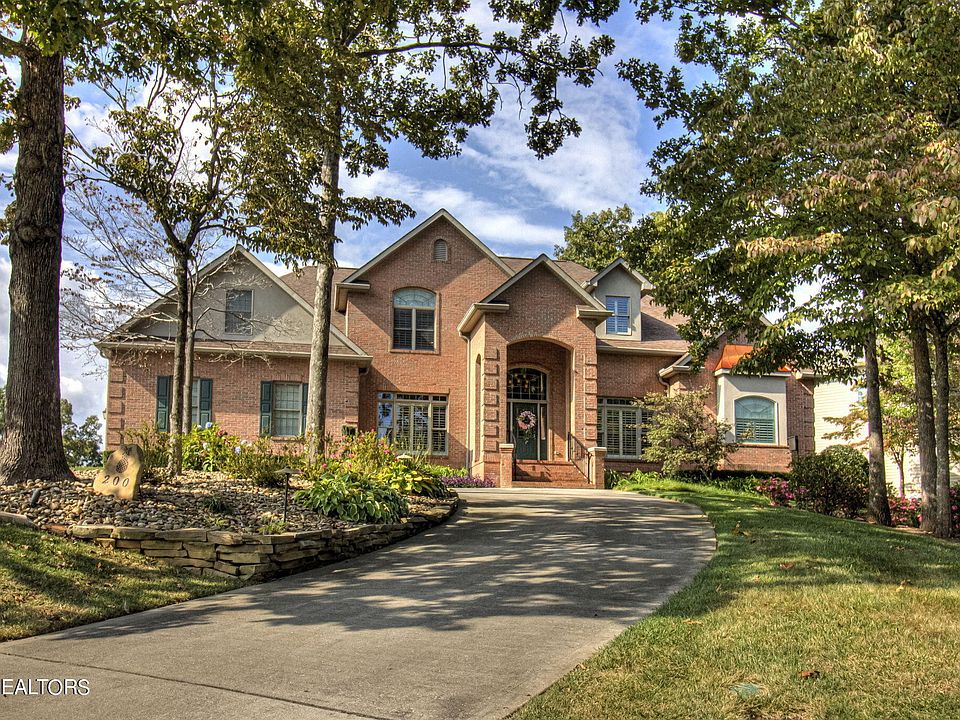 1st image of 200 Iroquois Cir