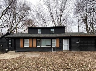 913 S Hocker Ave, Independence, MO 64050