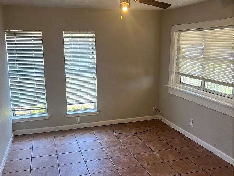 6405 Torres St — Photo 3