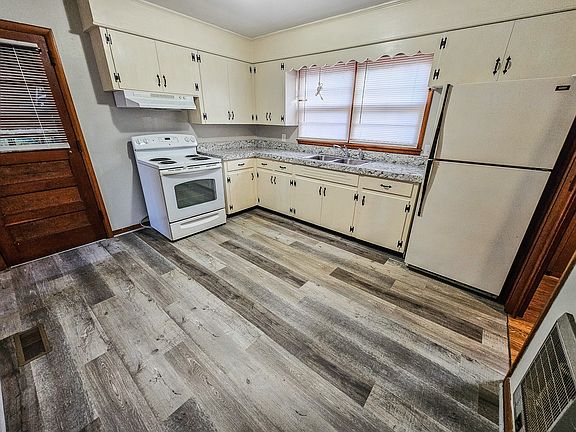 5th image of 1404 Cypress St